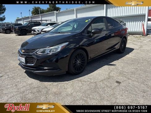 Used 2017 Chevrolet Cruze LS image 1