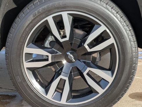 Used 2019 Chevrolet Tahoe Premier AWD/4WD image 7