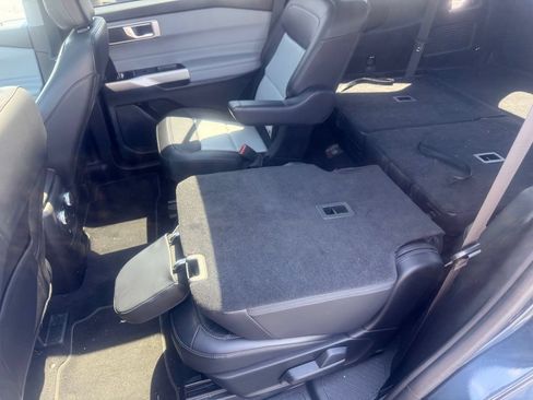 Used 2023 Ford Explorer XLT w/ Equipment Group 202A AWD/4WD image 35