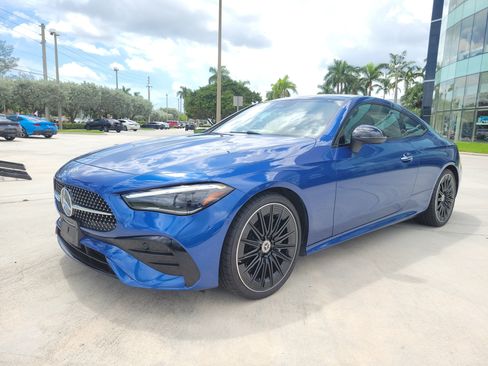 Used 2025 Mercedes-Benz CLE 300 4MATIC Coupe image 5