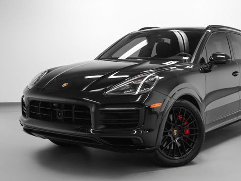 Certified 2023 Porsche Cayenne GTS AWD/4WD image 7