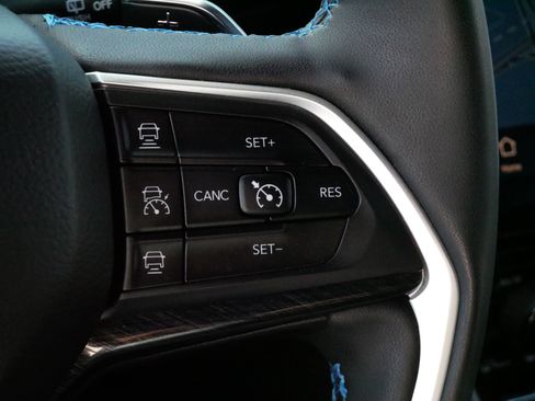 Used 2023 Jeep Grand Cherokee Trailhawk w/ Advanced Protech Group II AWD/4WD image 25