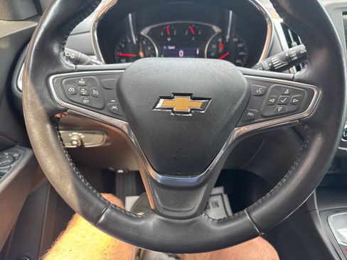 Used 2019 Chevrolet Equinox LT w/ Driver Convenience Package FWD image 25