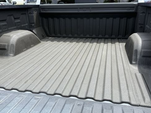 Used 2022 GMC Sierra 1500 Elevation w/ Preferred Package image 29