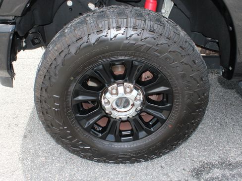 Used 2022 Ford F250 Lariat w/ Tremor Off-Road Package AWD/4WD image 12