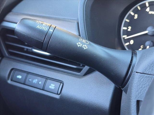 Used 2025 Nissan Altima 2.5 SV FWD image 6