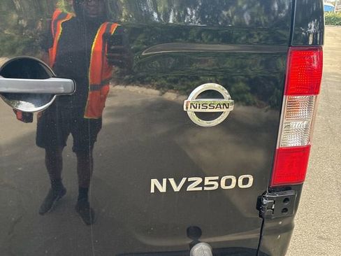 Used 2021 Nissan NV 2500 SV RWD image 17