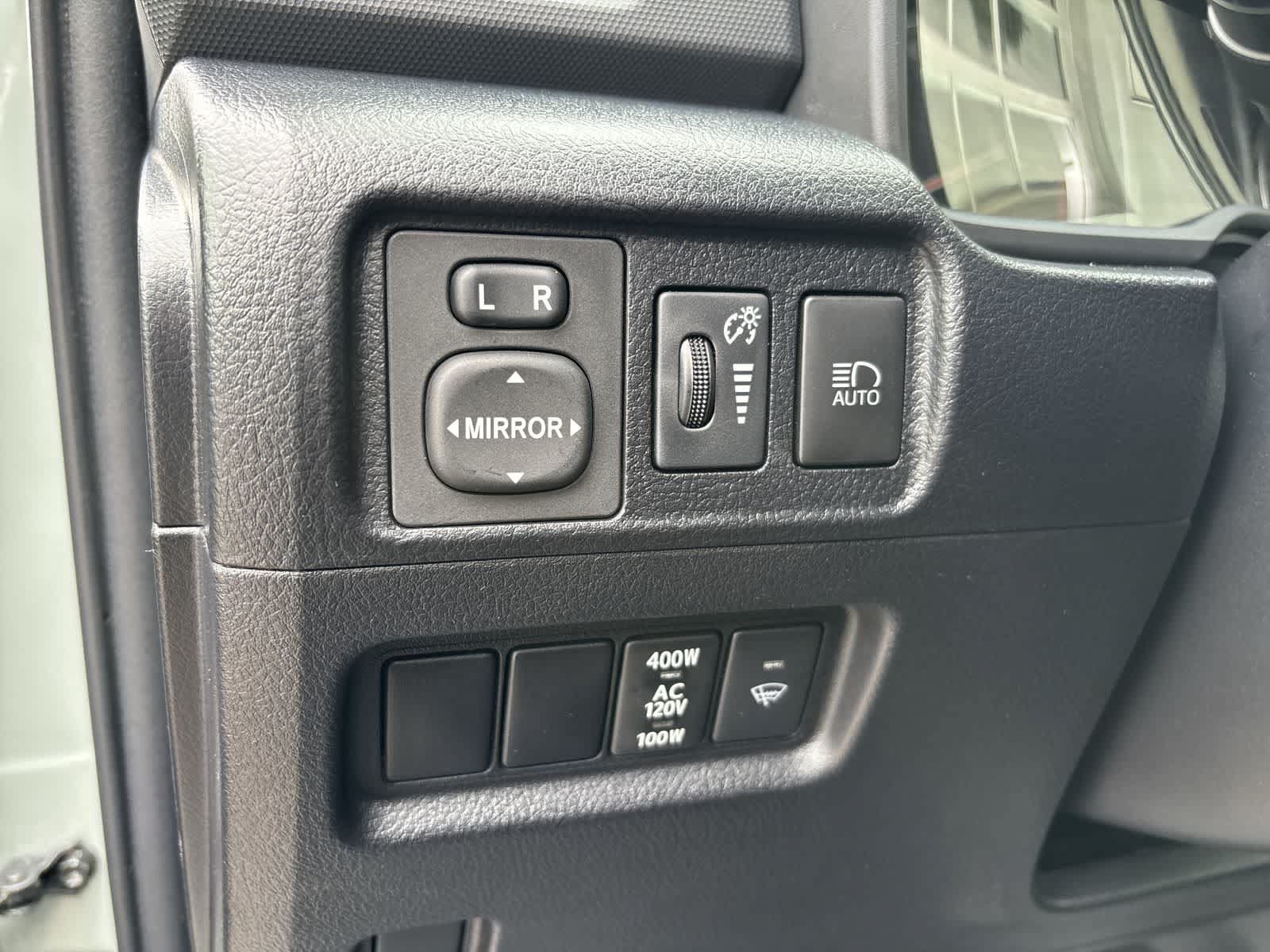 Used 2022 Toyota 4Runner TRD Off-Road AWD/4WD image 12