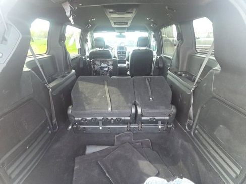 Used 2019 Dodge Grand Caravan GT image 12