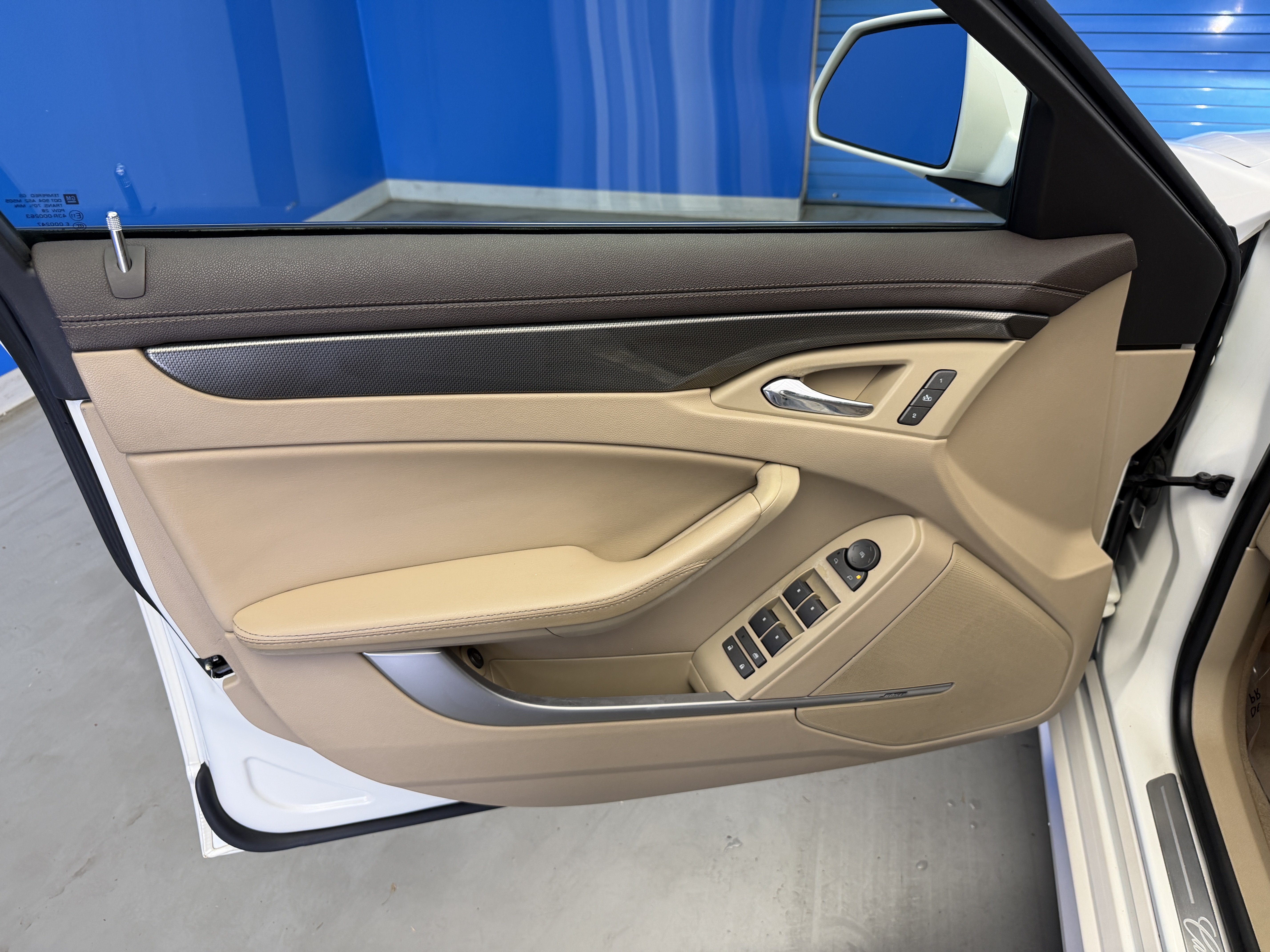 Used 2010 Cadillac CTS Performance RWD image 9