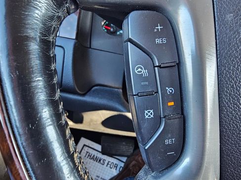 Used 2014 GMC Yukon XL Denali image 40