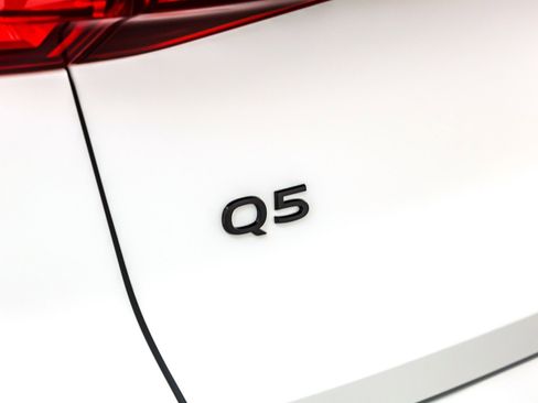 New 2025 Audi Q5 Premium Plus image 9