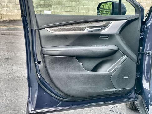 Certified 2025 Cadillac XT5 Sportv image 23