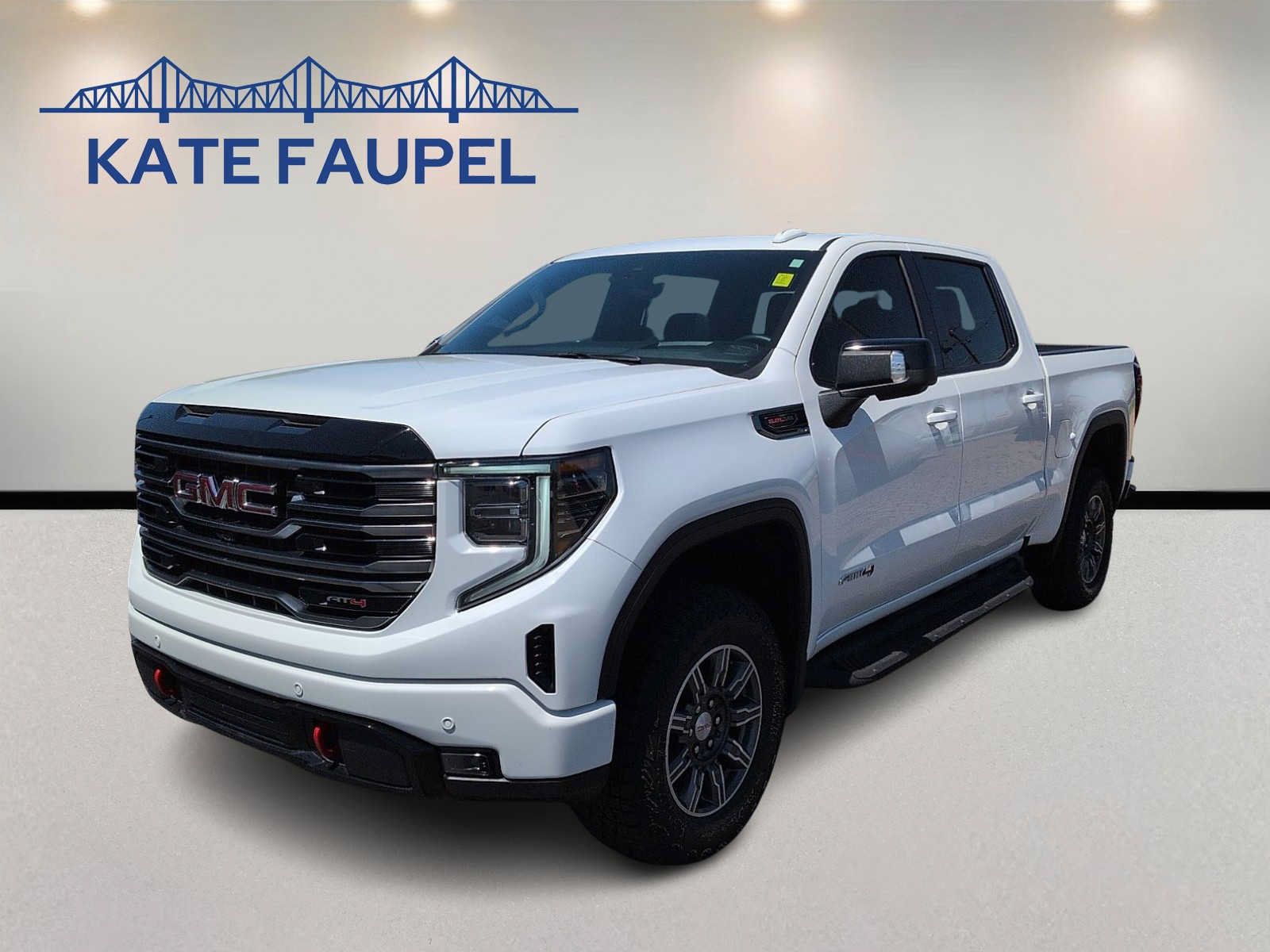 Used 2025 GMC Sierra 1500 AT4 w/ AT4 Premium Package AWD/4WD image 3