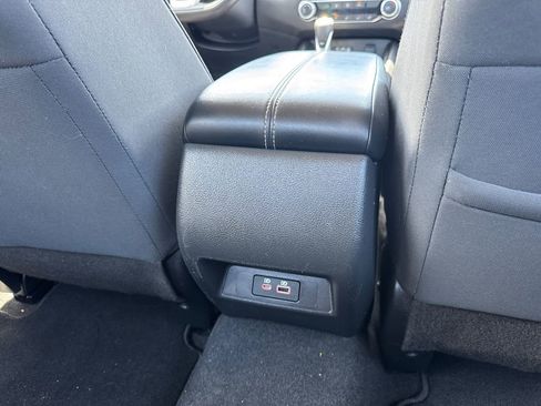 Used 2025 Nissan Altima 2.5 SV FWD image 19