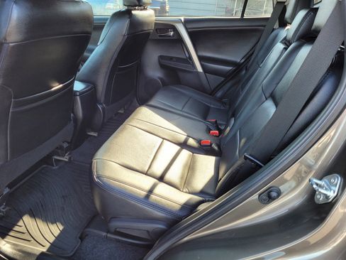 Used 2014 Toyota RAV4 XLE image 27