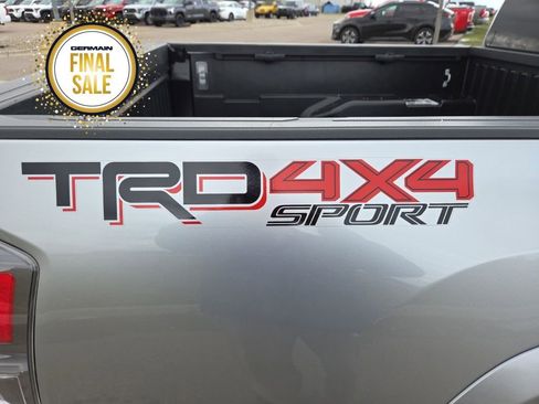 Used 2023 Toyota Tacoma TRD Sport image 14