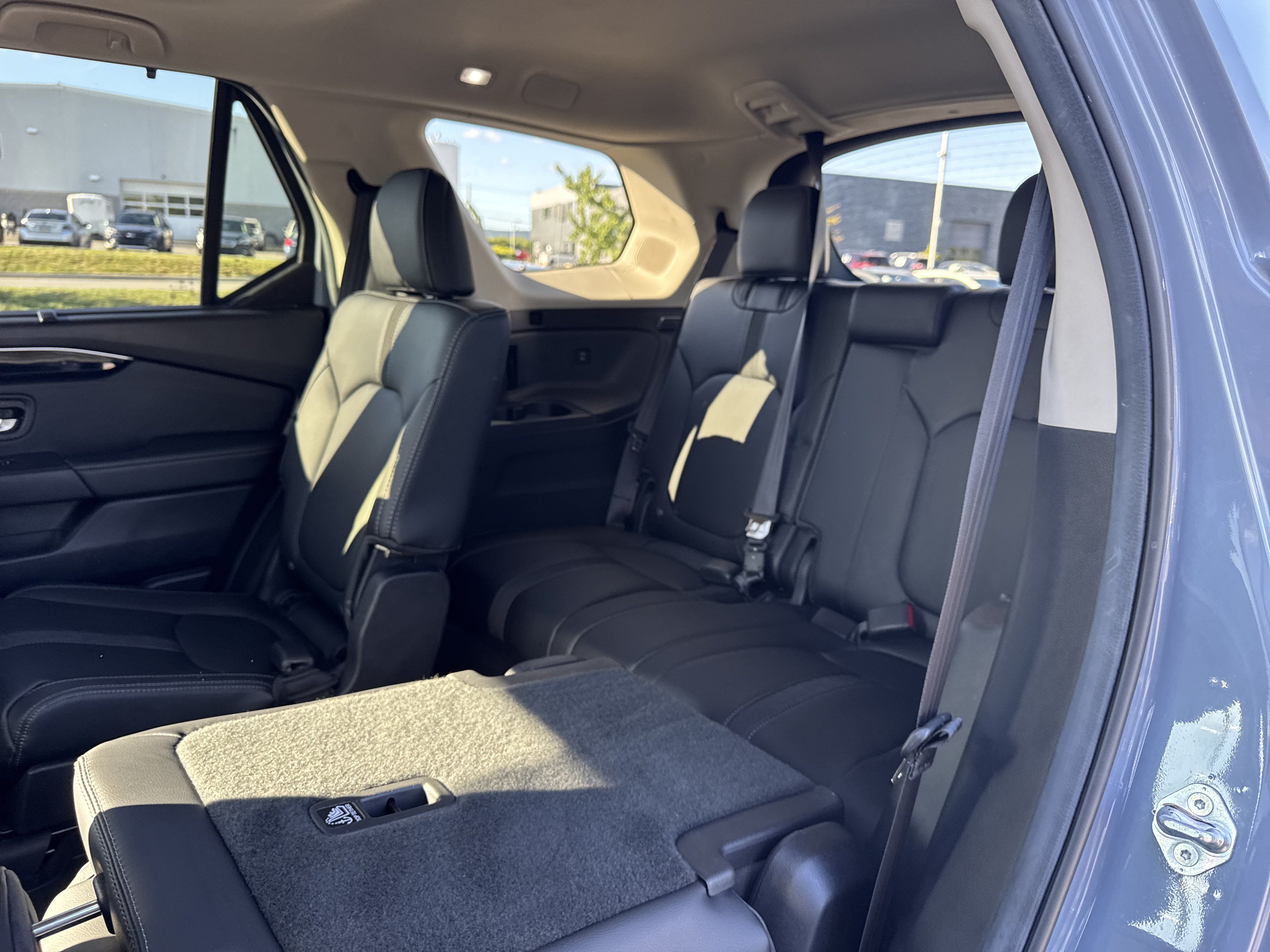 Used 2025 Honda Pilot Touring image 24