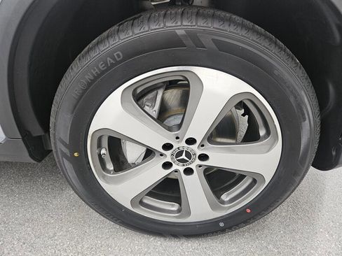 Used 2017 Mercedes-Benz GLC 300 4MATIC image 15