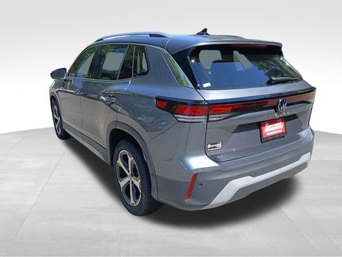 New 2025 Volkswagen Tiguan SE image 3