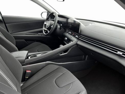 New 2025 Hyundai Elantra Blue image 23