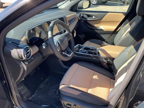 New 2026 Chevrolet Equinox ACTIV w/ Convenience Package III AWD/4WD image 20