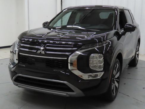 New 2026 Mitsubishi Outlander SE FWD image 7