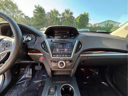 Used 2020 Acura MDX SH-AWD image 11