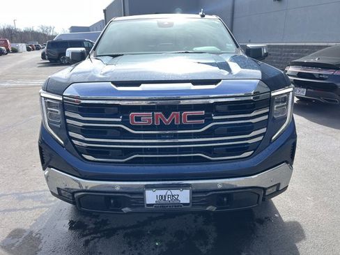 Used 2022 GMC Sierra 1500 SLT w/ SLT Premium Plus Package image 2