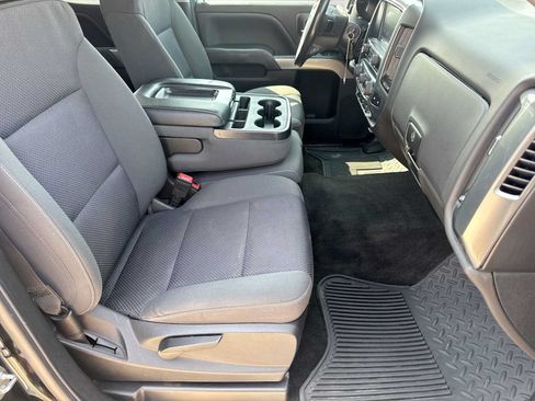 Used 2018 Chevrolet Silverado 1500 LT w/ Midnight Edition AWD/4WD image 19