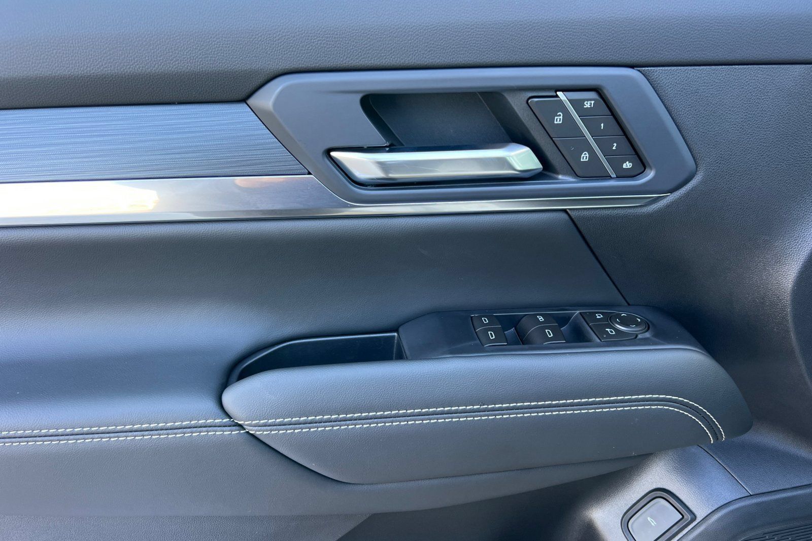 New 2026 GMC Terrain Elevation w/ Elevation Premium Package FWD image 12