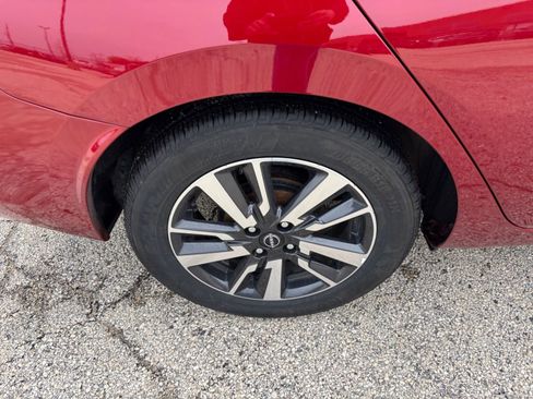 Used 2025 Nissan Versa SV FWD image 28
