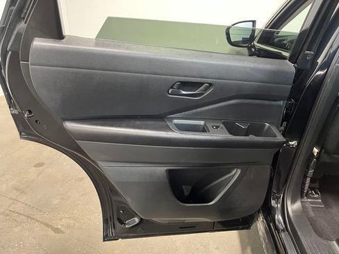 Used 2024 Nissan Pathfinder SV FWD image 20