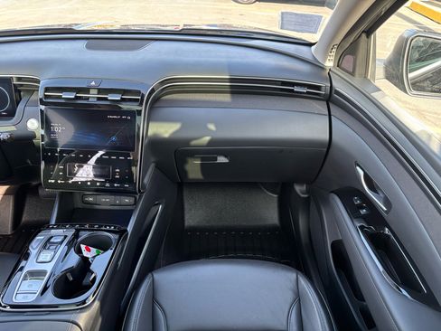 Used 2024 Hyundai Tucson Limited image 18