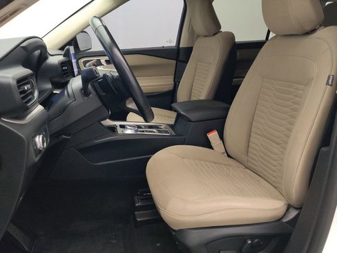 Used 2020 Ford Explorer XLT RWD image 17