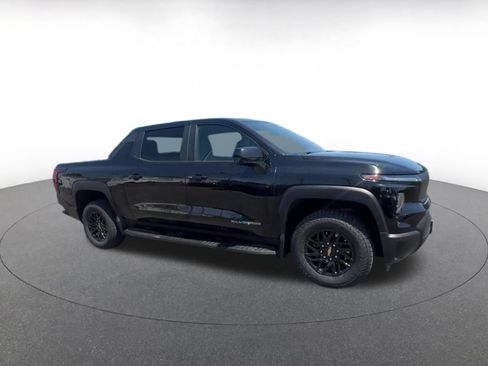Used 2024 Chevrolet Silverado EV W/T AWD/4WD image 2