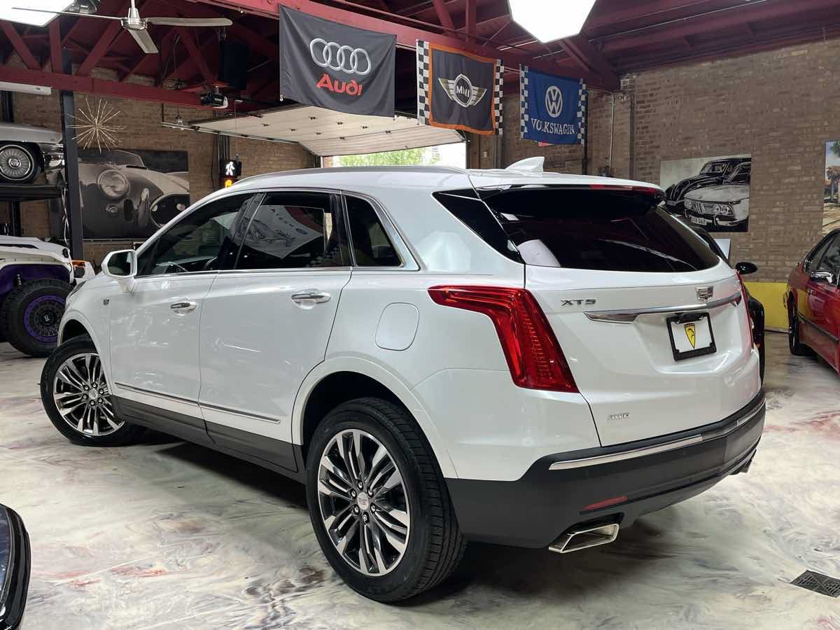 Used 2018 Cadillac XT5 Premium Luxury w/ LPO, Wheel Lock Package AWD/4WD image 5