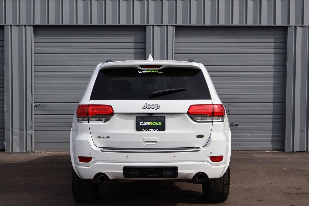 Used 2017 Jeep Grand Cherokee Overland AWD/4WD image 4