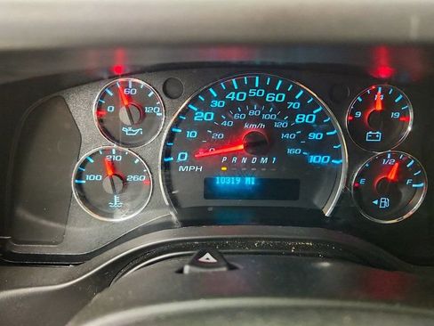 Used 2025 Chevrolet Express 2500 w/ Driver Convenience Package RWD image 13