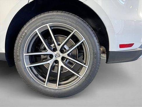 Used 2026 Porsche Macan AWD/4WD image 25