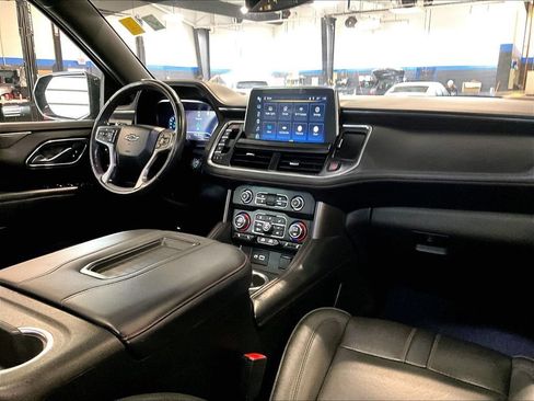 Used 2022 Chevrolet Tahoe RST w/ Luxury Package AWD/4WD image 14