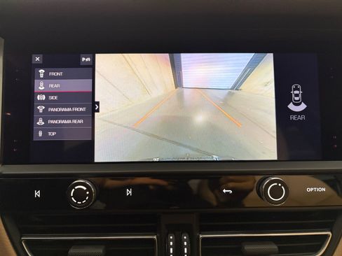 Used 2023 Porsche Macan AWD/4WD image 40