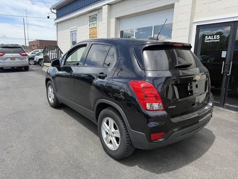 Used 2020 Chevrolet Trax LS w/ Tint and Cruise Package FWD image 5