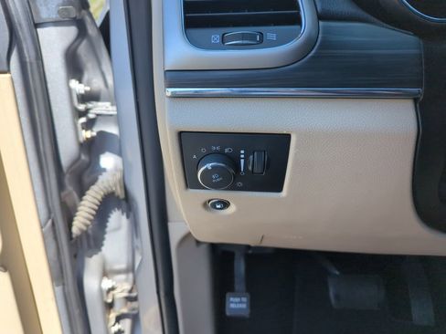 Used 2021 Jeep Grand Cherokee Limited w/ Luxury Group II RWD image 20