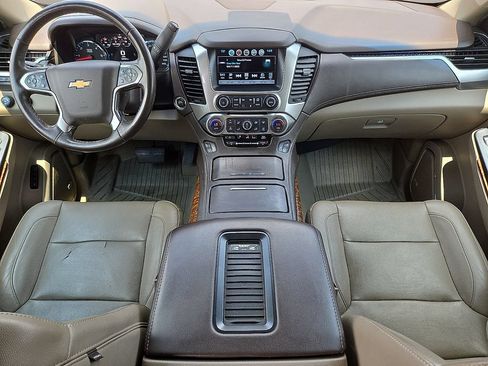 Used 2020 Chevrolet Suburban Premier AWD/4WD image 9