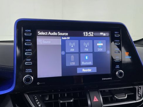 Used 2020 Toyota C-HR XLE FWD image 14