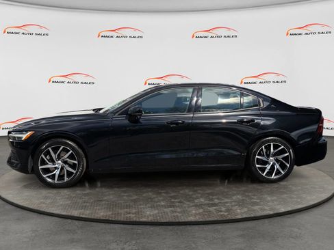 Used 2020 Volvo S60 T5 Momentum w/ Protection Package Premier image 5