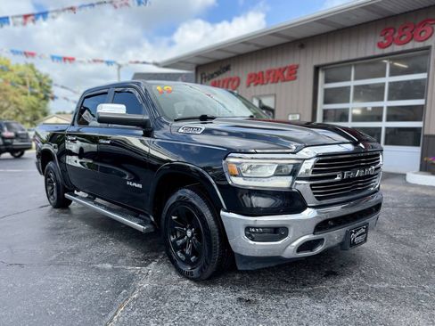 Used 2019 RAM 1500 Laramie AWD/4WD image 2