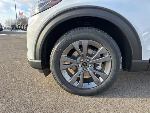 New 2026 Ford Explorer Active w/ Active Comfort Package image 20