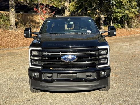 New 2025 Ford F350 Platinum w/ FX4 Off-Road Package AWD/4WD image 2